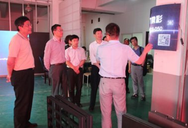 常州大學(xué)黨委浦玉忠、副校長(zhǎng)芮國強(qiáng)，常州市政協(xié)副主席、三會(huì)會(huì)長(zhǎng)顧森賢，常州市中小企業(yè)促進(jìn)中心主任胥加祥等領(lǐng)導(dǎo)來我司參觀考察